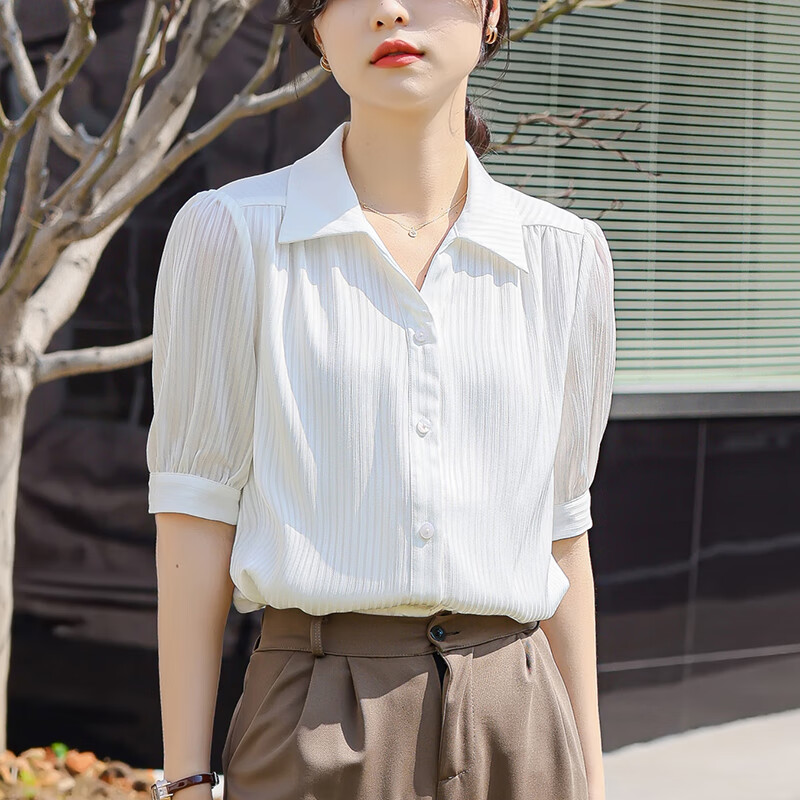 初申夏季短袖衬衫女设计感气质通勤OL白衬衣上衣S133C1547